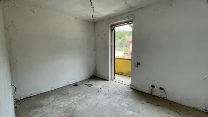 Image No.16-3 Bed Semi-Detached for sale