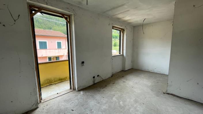 Image No.17-3 Bed Semi-Detached for sale