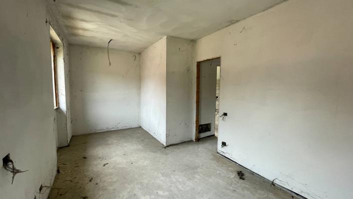 Image No.18-3 Bed Semi-Detached for sale