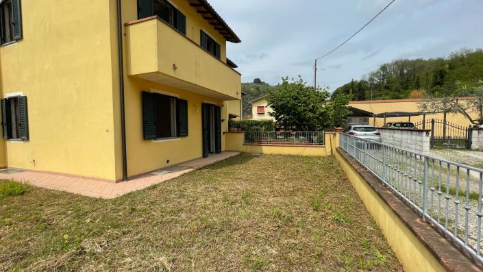 Image No.30-3 Bed Semi-Detached for sale