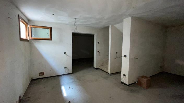 Image No.51-3 Bed Semi-Detached for sale