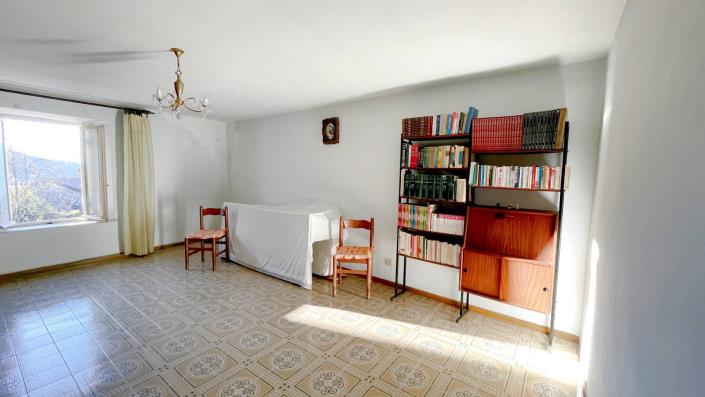 Image No.6-3 Bed Village House for sale