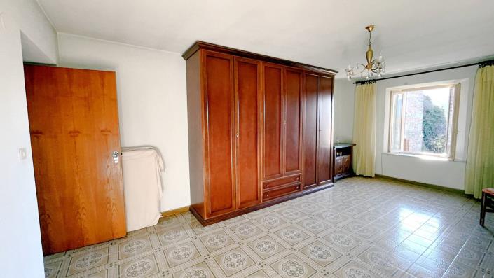 Image No.10-3 Bed Village House for sale