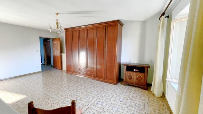 Image No.8-3 Bed Village House for sale