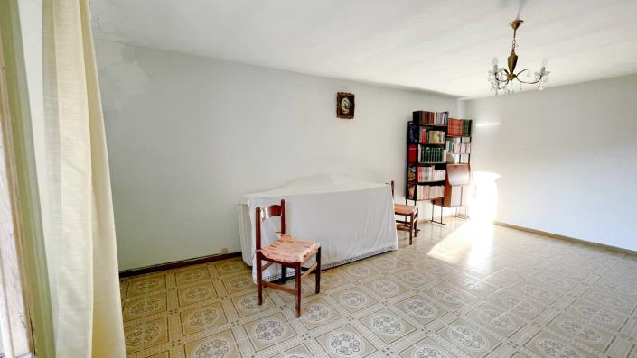 Image No.11-3 Bed Village House for sale