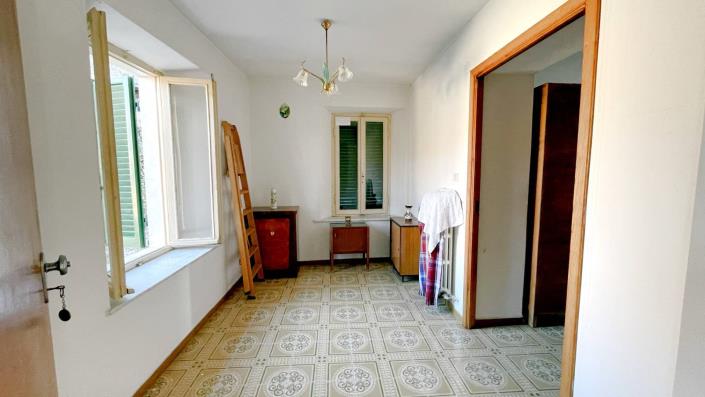 Image No.15-3 Bed Village House for sale