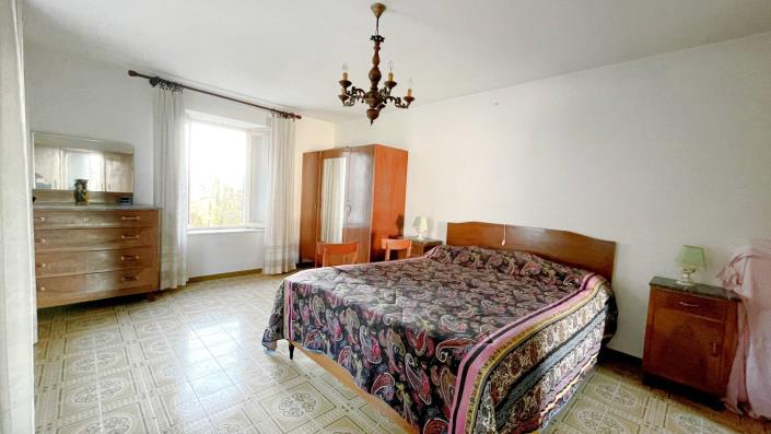 Image No.18-3 Bed Village House for sale