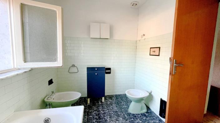 Image No.22-3 Bed Village House for sale