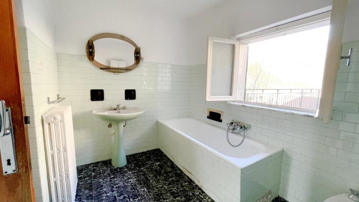 Image No.23-3 Bed Village House for sale