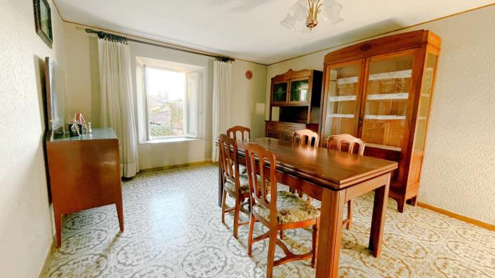 Image No.25-3 Bed Village House for sale