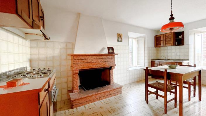 Image No.30-3 Bed Village House for sale