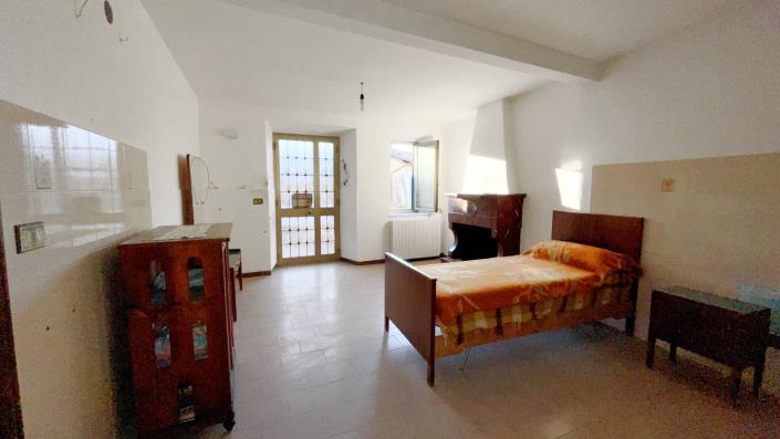 Image No.37-3 Bed Village House for sale