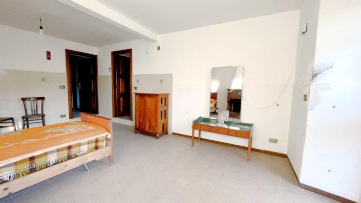 Image No.40-3 Bed Village House for sale