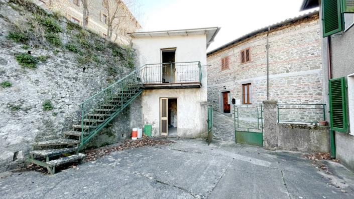 Image No.42-3 Bed Village House for sale