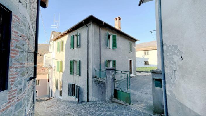 Image No.43-3 Bed Village House for sale