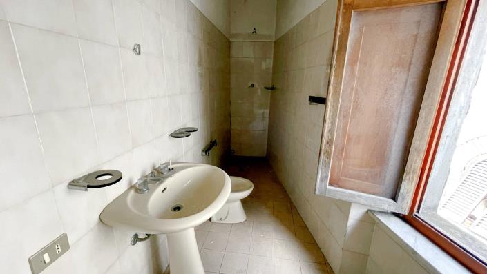 Image No.28-3 Bed Apartment for sale