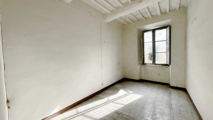 Image No.40-3 Bed Apartment for sale