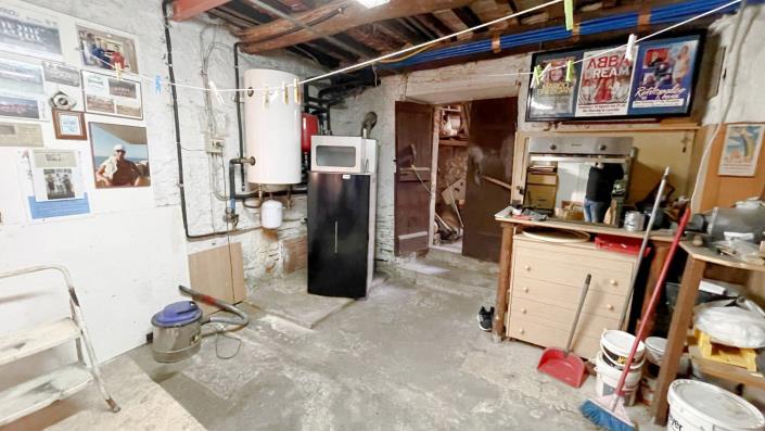 Image No.36-4 Bed Townhouse for sale