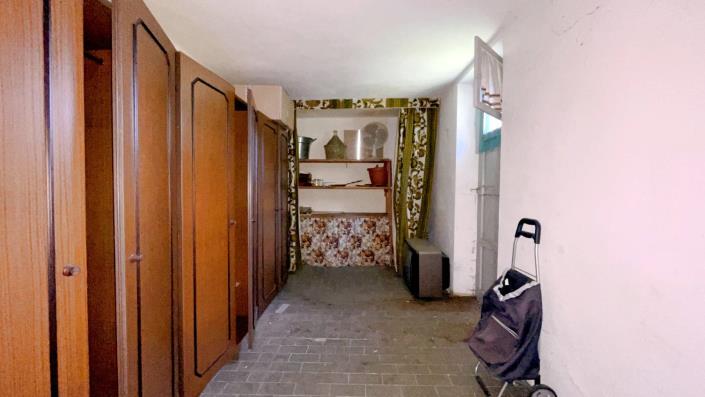 Image No.56-2 Bed Apartment for sale