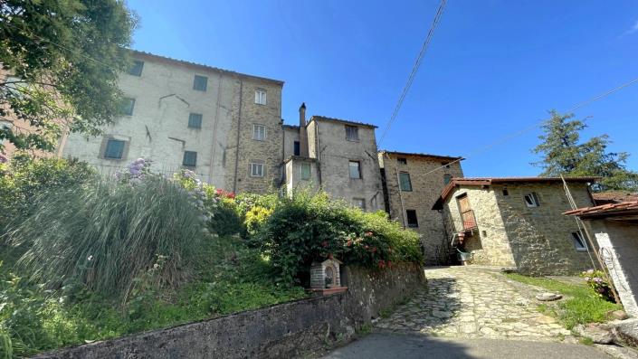 Image No.9-3 Bed Townhouse for sale