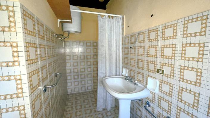 Image No.27-3 Bed Townhouse for sale