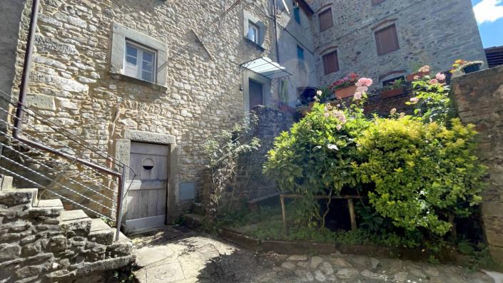 Image No.38-3 Bed Townhouse for sale