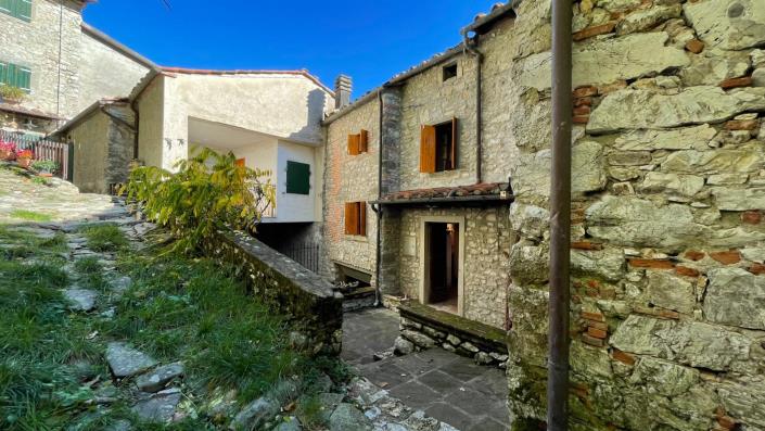 Image No.46-3 Bed Townhouse for sale