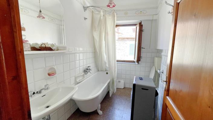 Image No.46-5 Bed Villa for sale