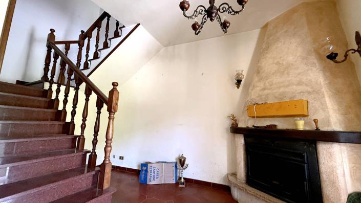 Image No.6-2 Bed Country House for sale