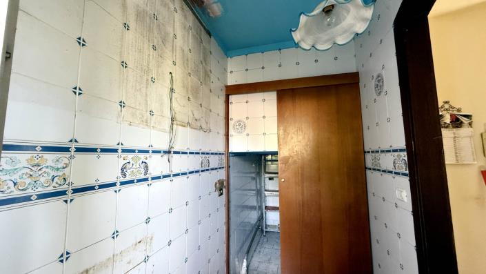 Image No.10-2 Bed Country House for sale