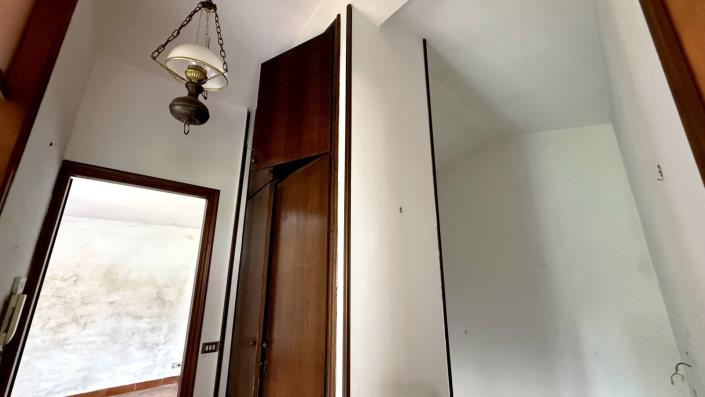 Image No.19-2 Bed Country House for sale