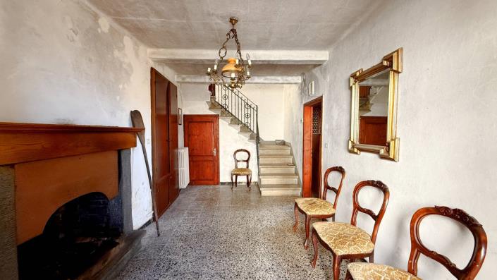 Image No.16-2 Bed Semi-Detached for sale