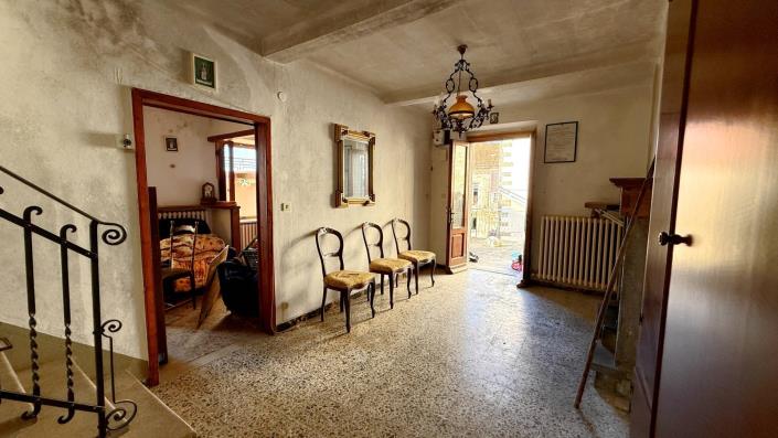 Image No.7-2 Bed Semi-Detached for sale