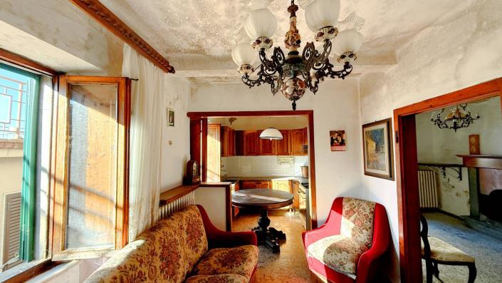 Image No.10-2 Bed Semi-Detached for sale