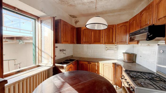 Image No.12-2 Bed Semi-Detached for sale