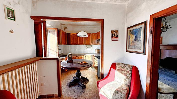 Image No.21-2 Bed Semi-Detached for sale