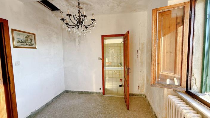 Image No.29-2 Bed Semi-Detached for sale