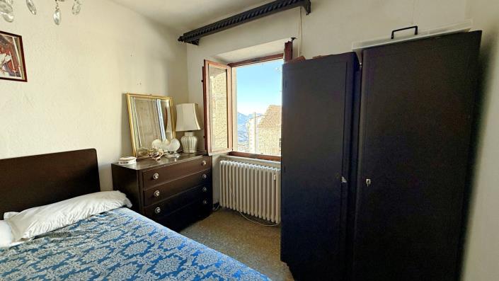 Image No.38-2 Bed Semi-Detached for sale