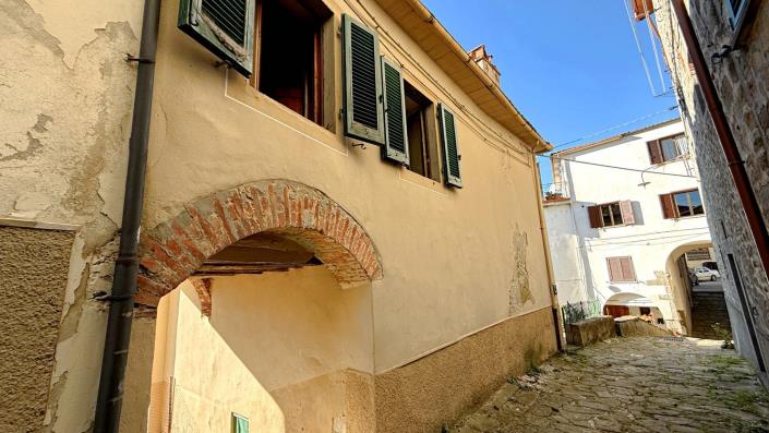 Image No.48-2 Bed Semi-Detached for sale