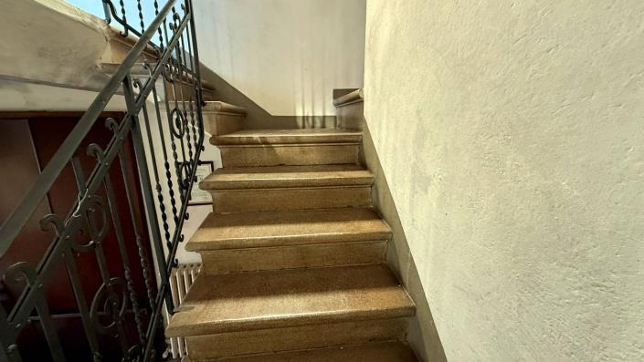 Image No.50-2 Bed Semi-Detached for sale