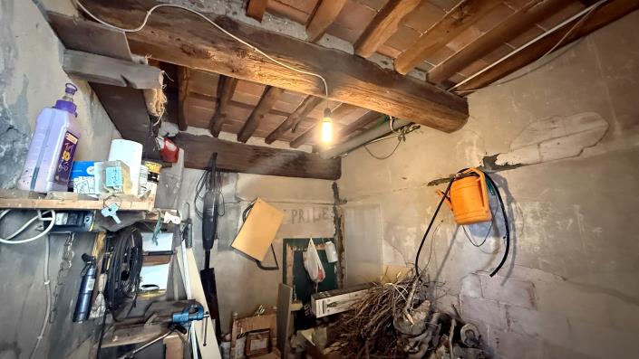 Image No.31-2 Bed Townhouse for sale