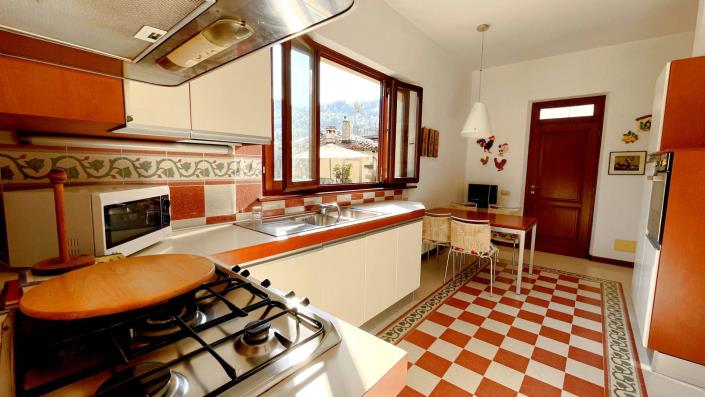 Image No.18-2 Bed Apartment for sale