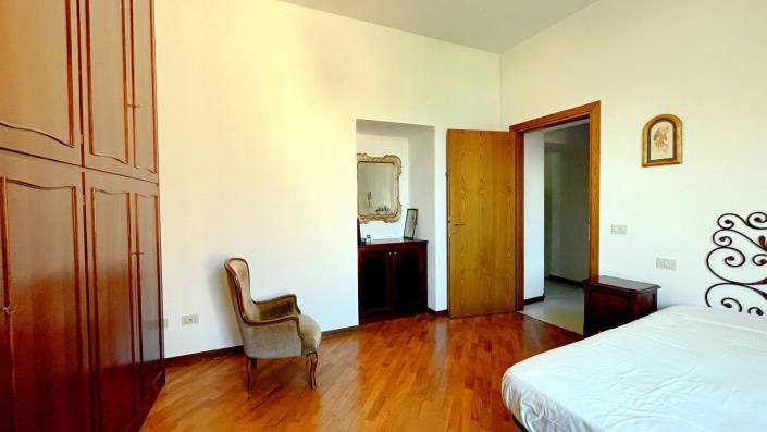 Image No.21-2 Bed Apartment for sale