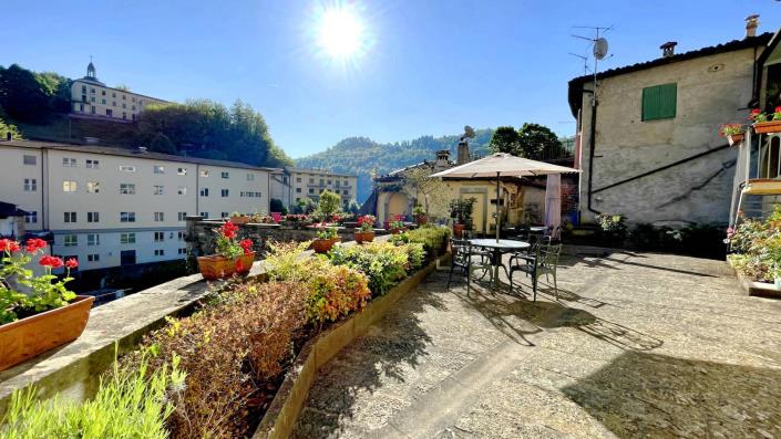 Image No.24-2 Bed Apartment for sale