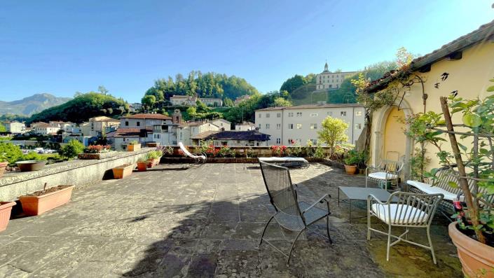 Image No.33-2 Bed Apartment for sale