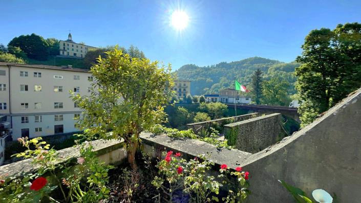 Image No.38-2 Bed Apartment for sale