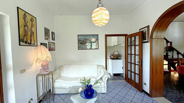 Image No.38-2 Bed Semi-Detached for sale