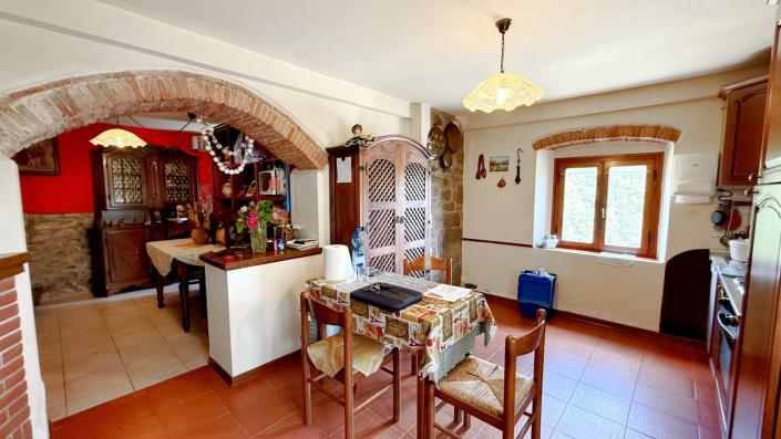 Image No.5-2 Bed Semi-Detached for sale