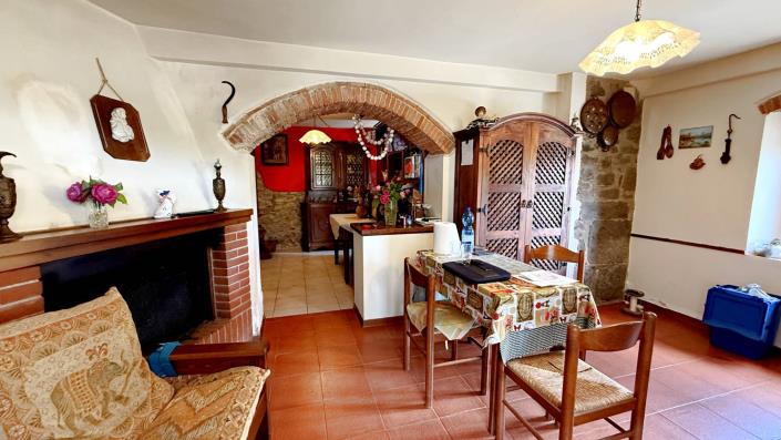 Image No.47-2 Bed Semi-Detached for sale