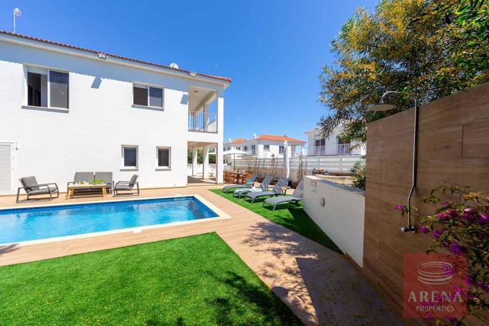 Image No.4-4 Bed Villa for sale